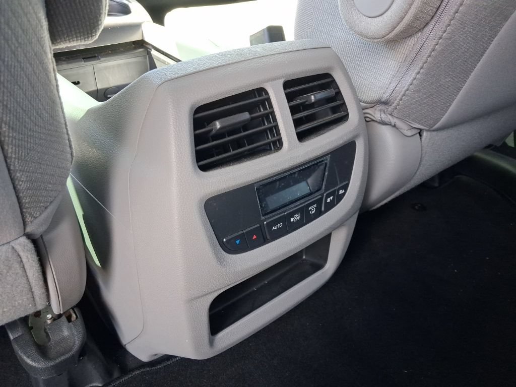 Used 2017 Honda Pilot EX image 22