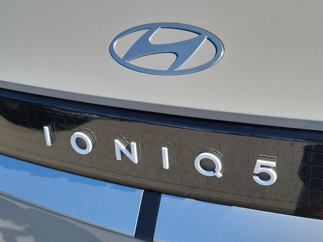 New 2026 Hyundai Ioniq 5 SE image 24