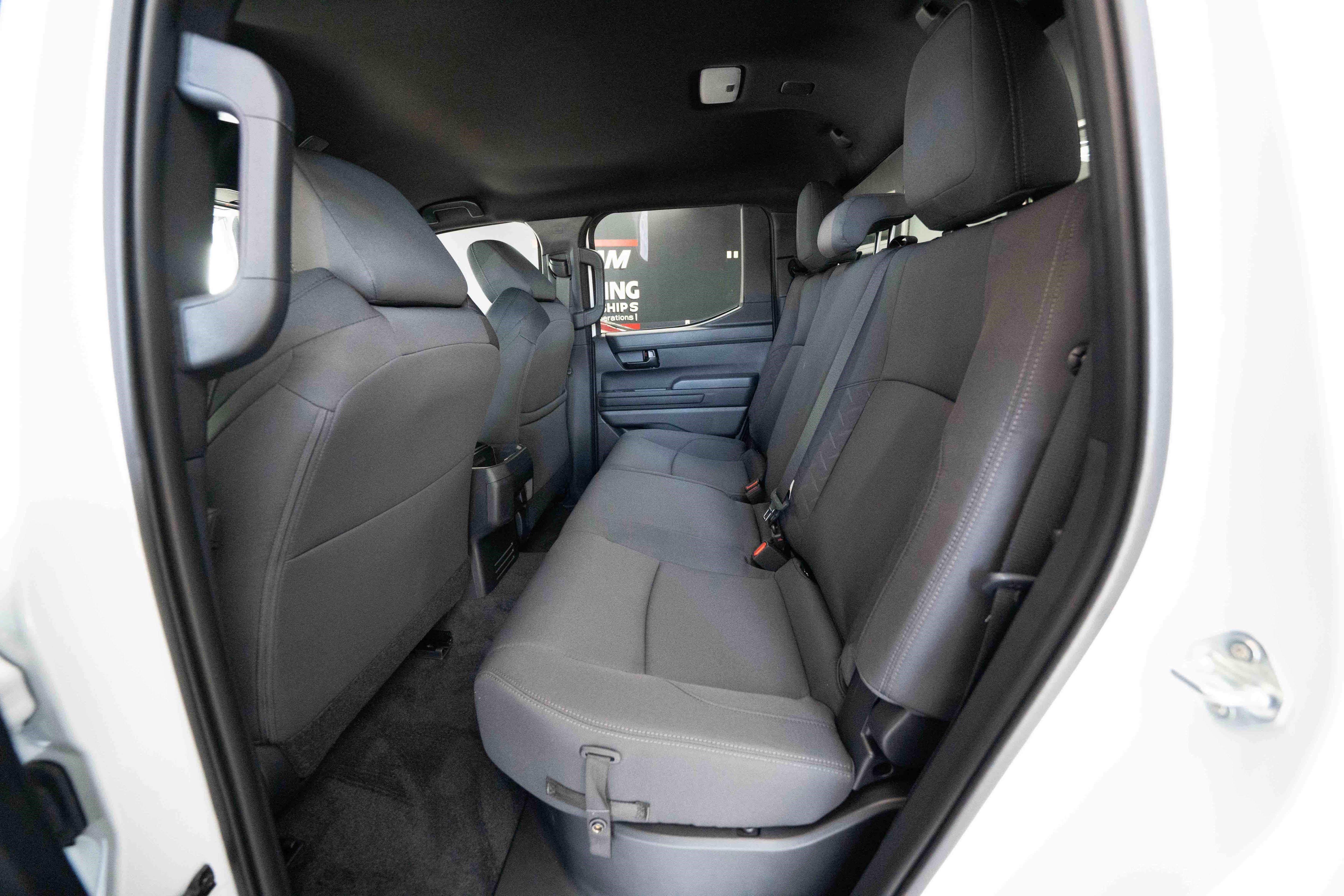 Used 2024 Toyota Tacoma SR5 AWD/4WD image 23