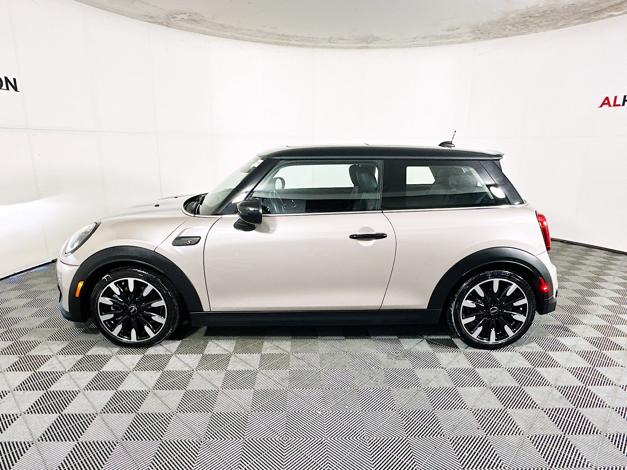 Used 2023 MINI Cooper S image 6