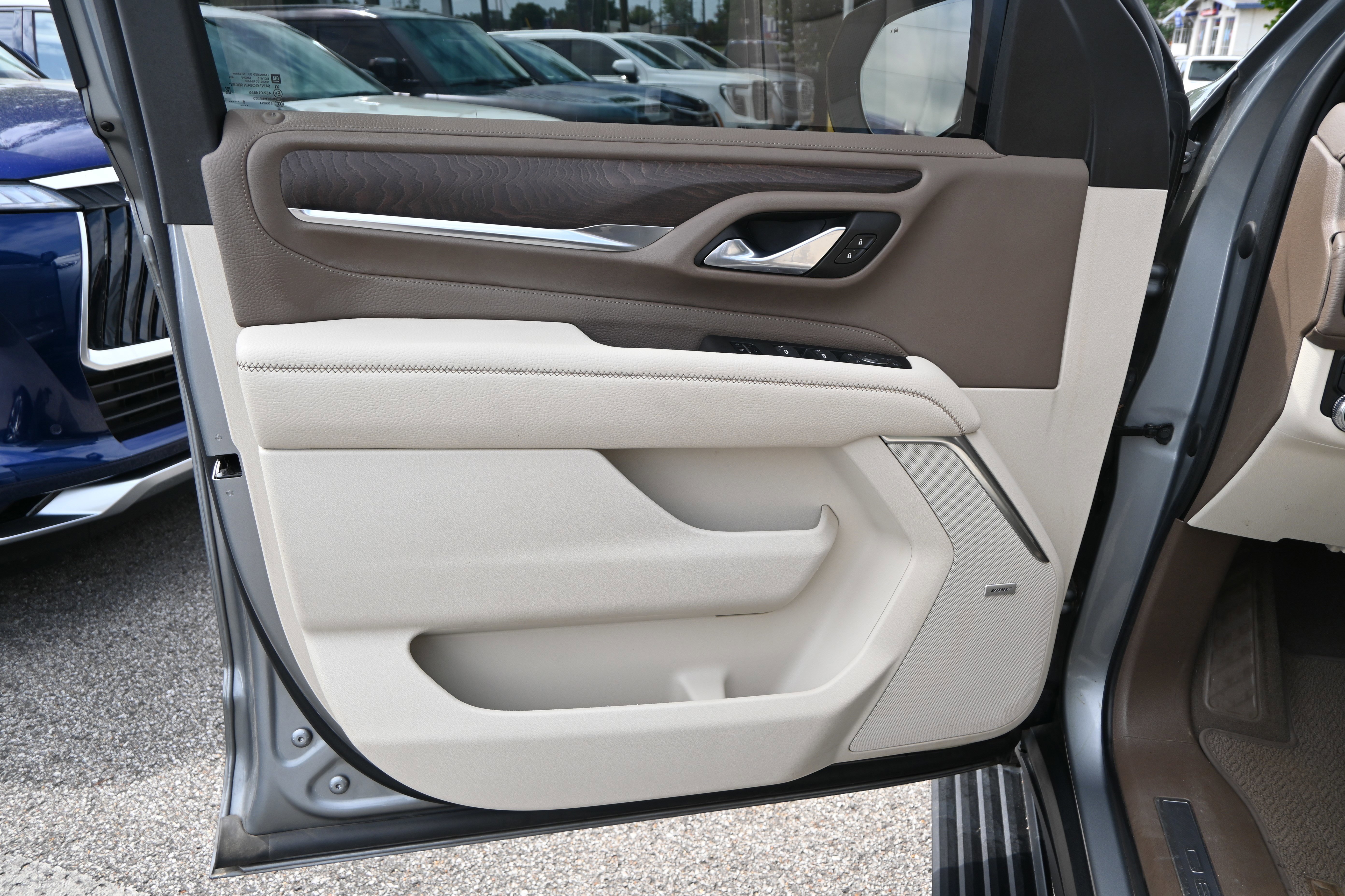 Used 2023 GMC Yukon Denali AWD/4WD image 14