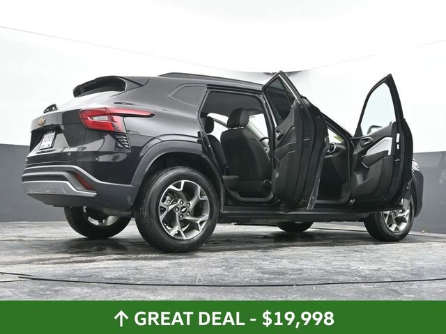 Used 2025 Chevrolet Trax LT image 74