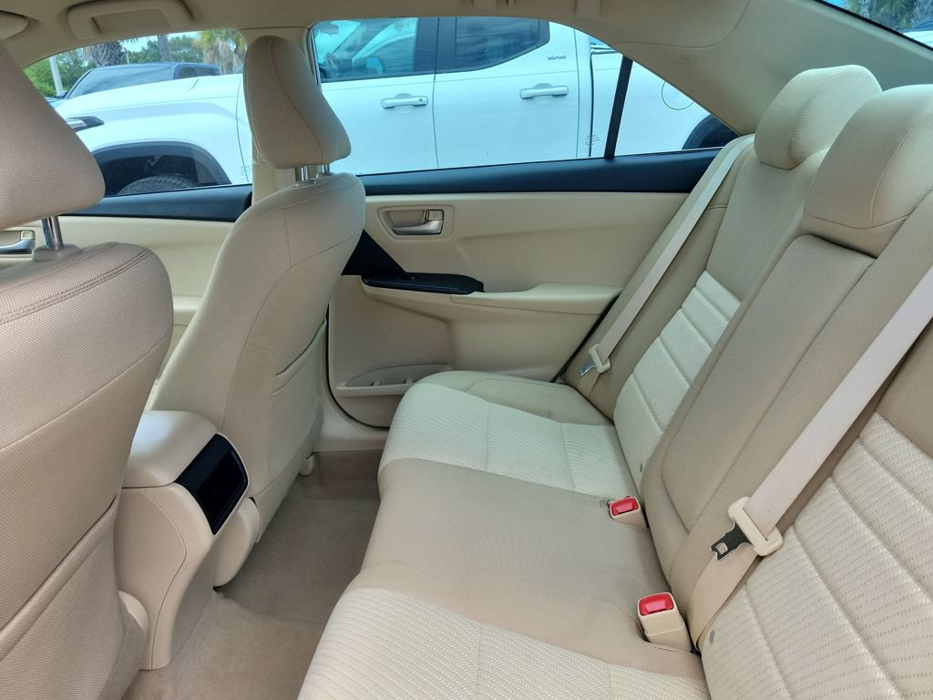 Used 2017 Toyota Camry XLE FWD image 25