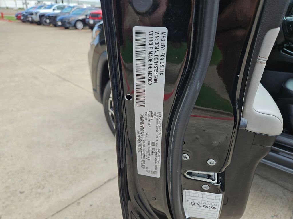 Used 2025 Jeep Compass Limited AWD/4WD image 30