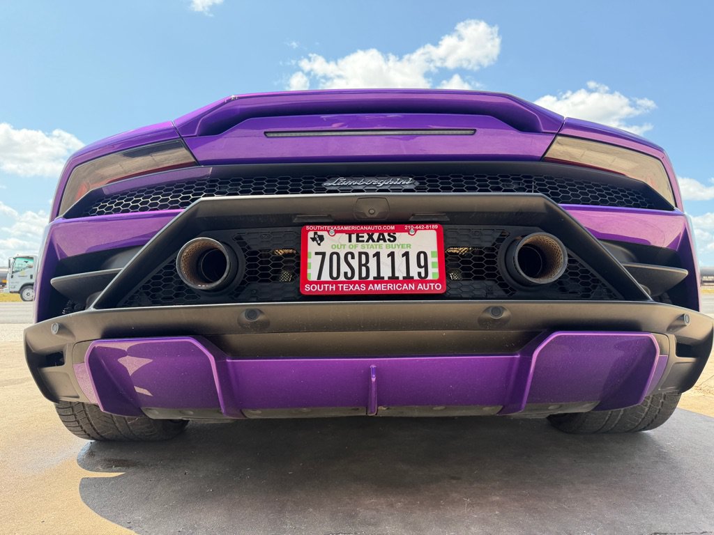 Used 2021 Lamborghini Huracan EVO RWD image 32