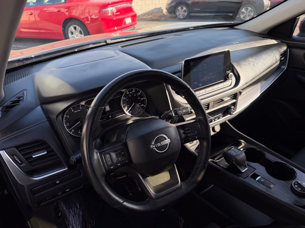 Certified 2025 Nissan Rogue SV AWD/4WD image 19