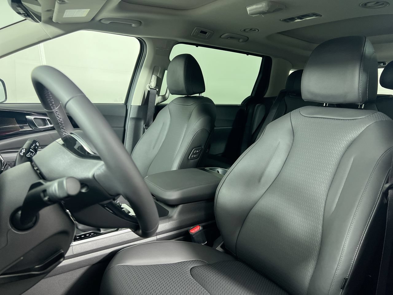 Certified 2026 Kia Carnival SX Prestige FWD image 13