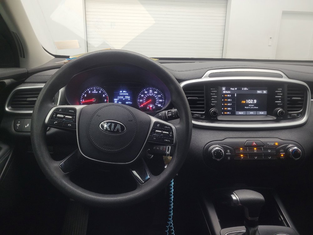 Used 2020 Kia Sorento LX FWD image 22