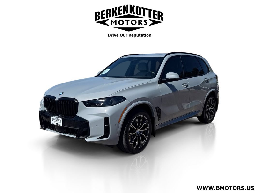 Used 2025 BMW X5 xDrive40i w/ M Sport Package AWD/4WD image 7