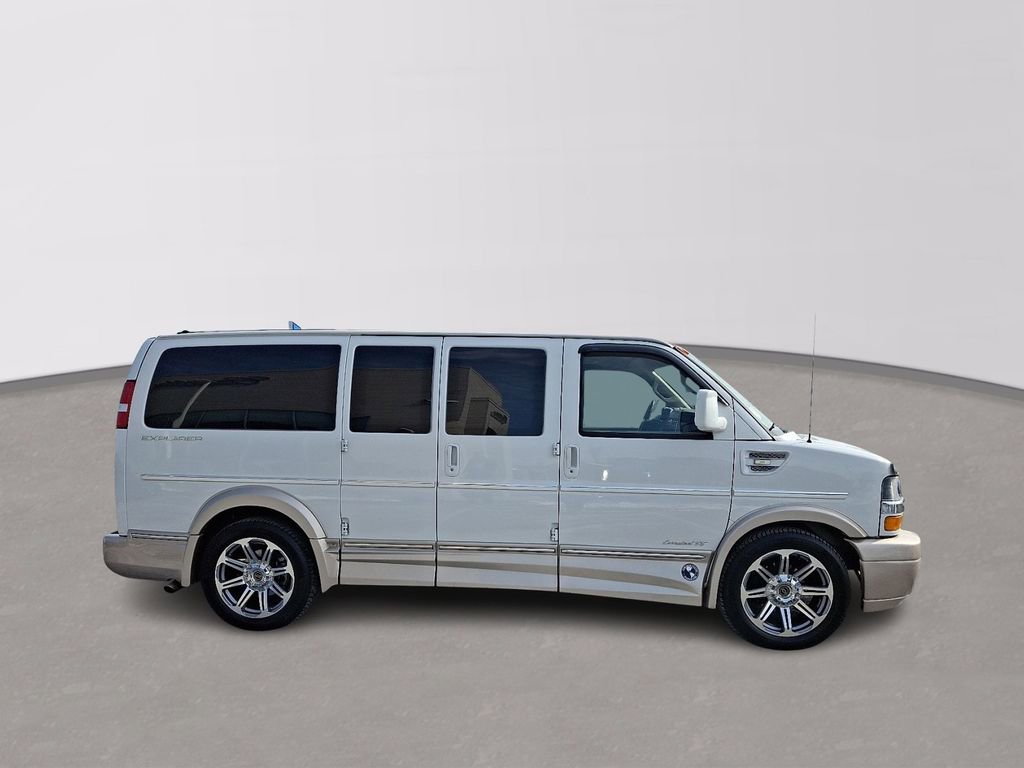 Used 2018 Chevrolet Express 2500 w/ Enhanced Convenience Package image 6