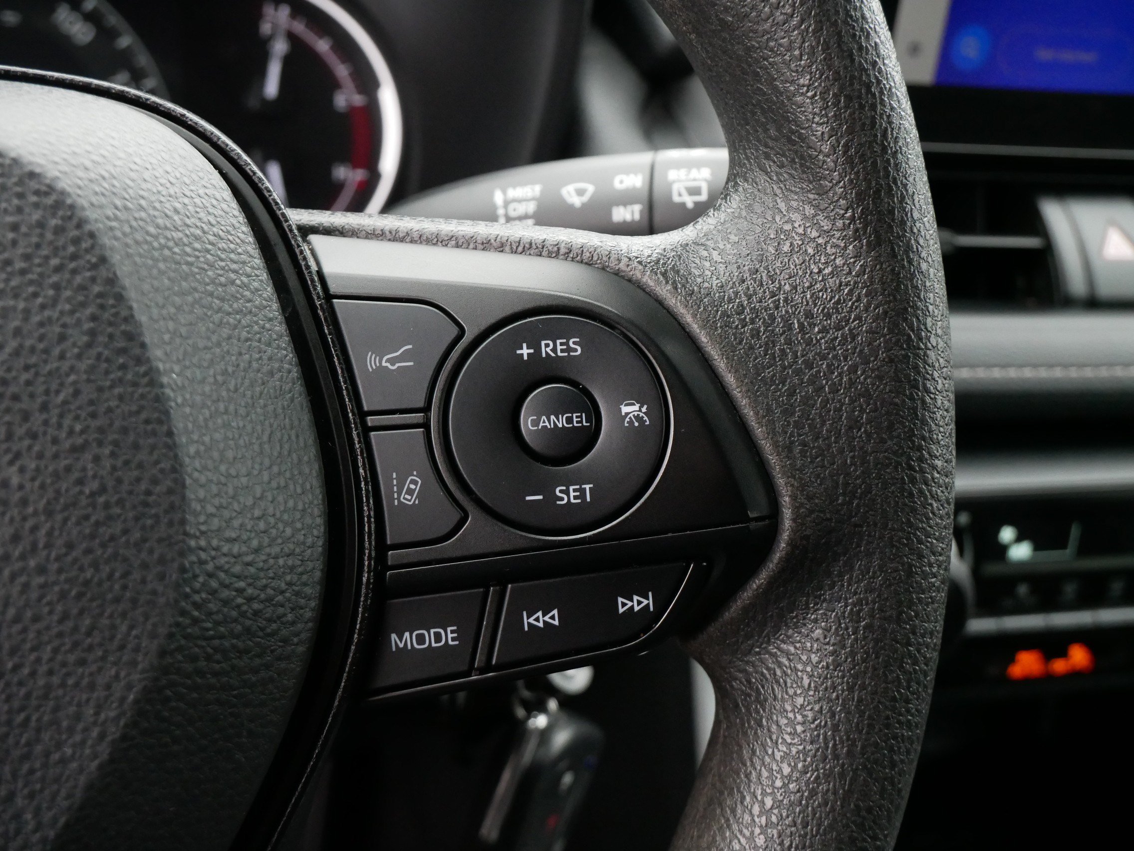 Certified 2025 Toyota RAV4 LE AWD/4WD image 24