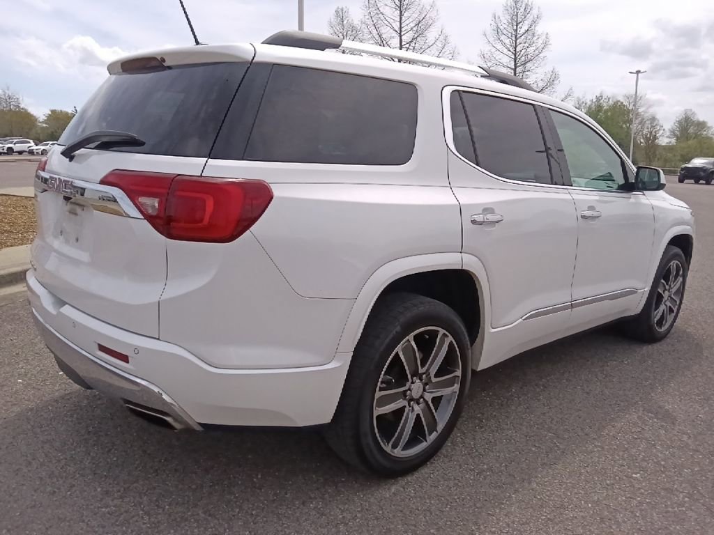 Used 2019 GMC Acadia Denali w/ Technology Package image 3