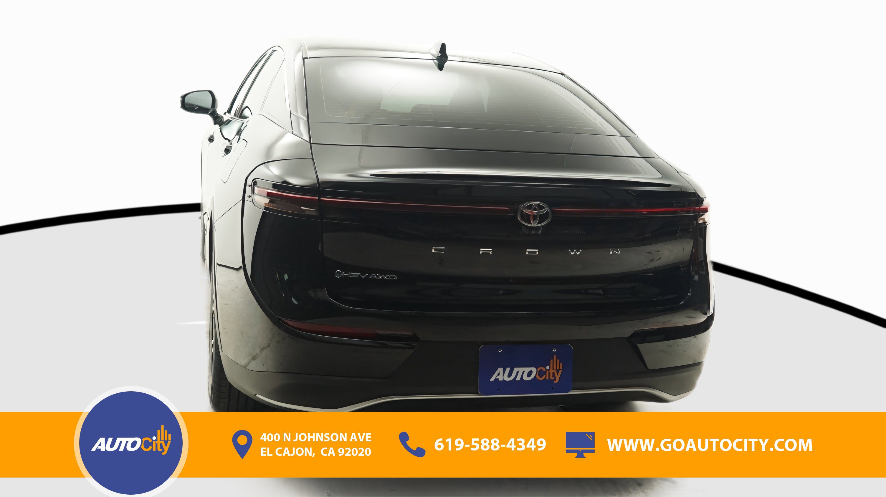 Used 2024 Toyota Crown XLE AWD/4WD image 15