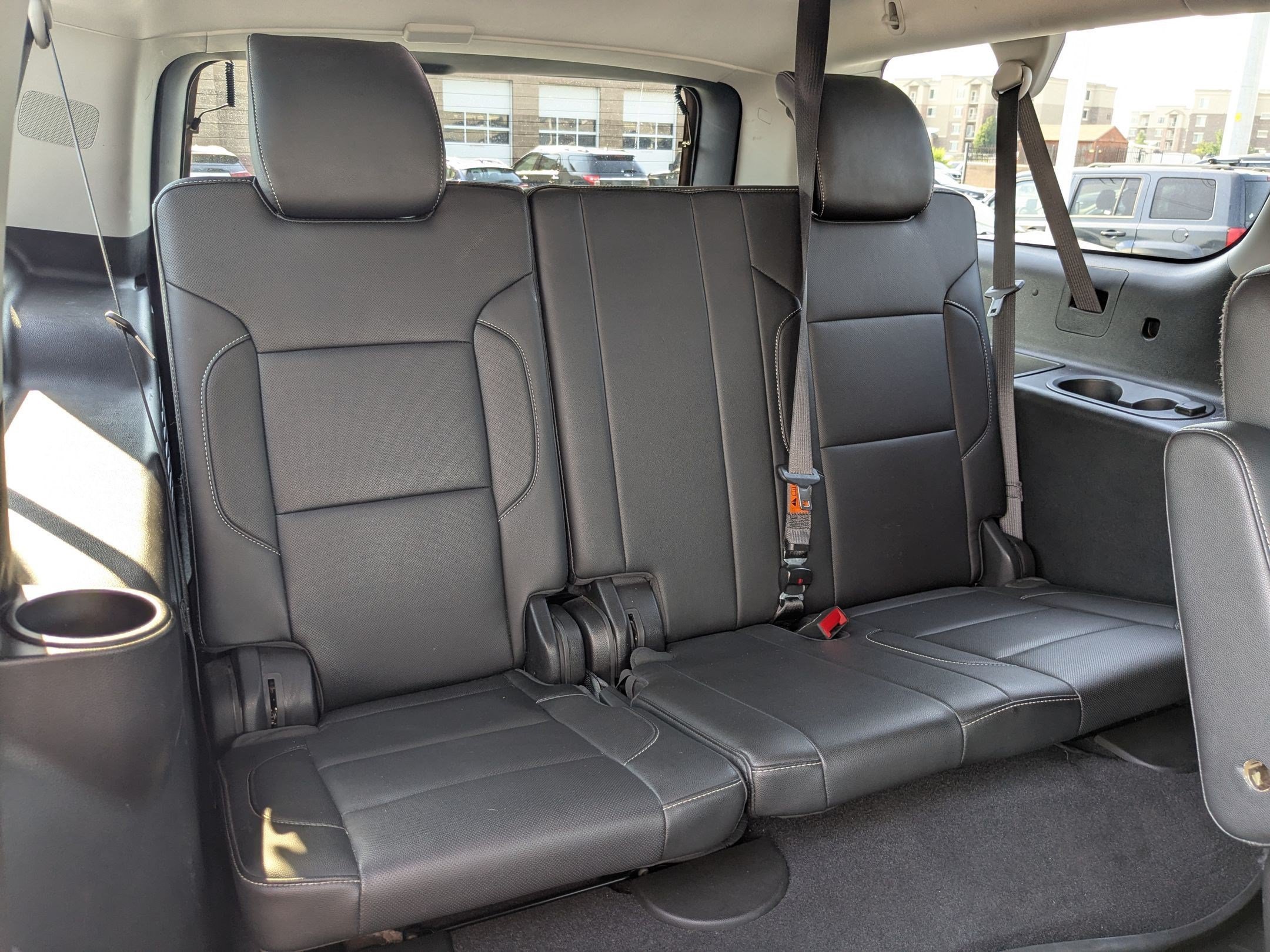 Used 2020 Chevrolet Suburban Premier w/ 6.2L Performance Package AWD/4WD image 29