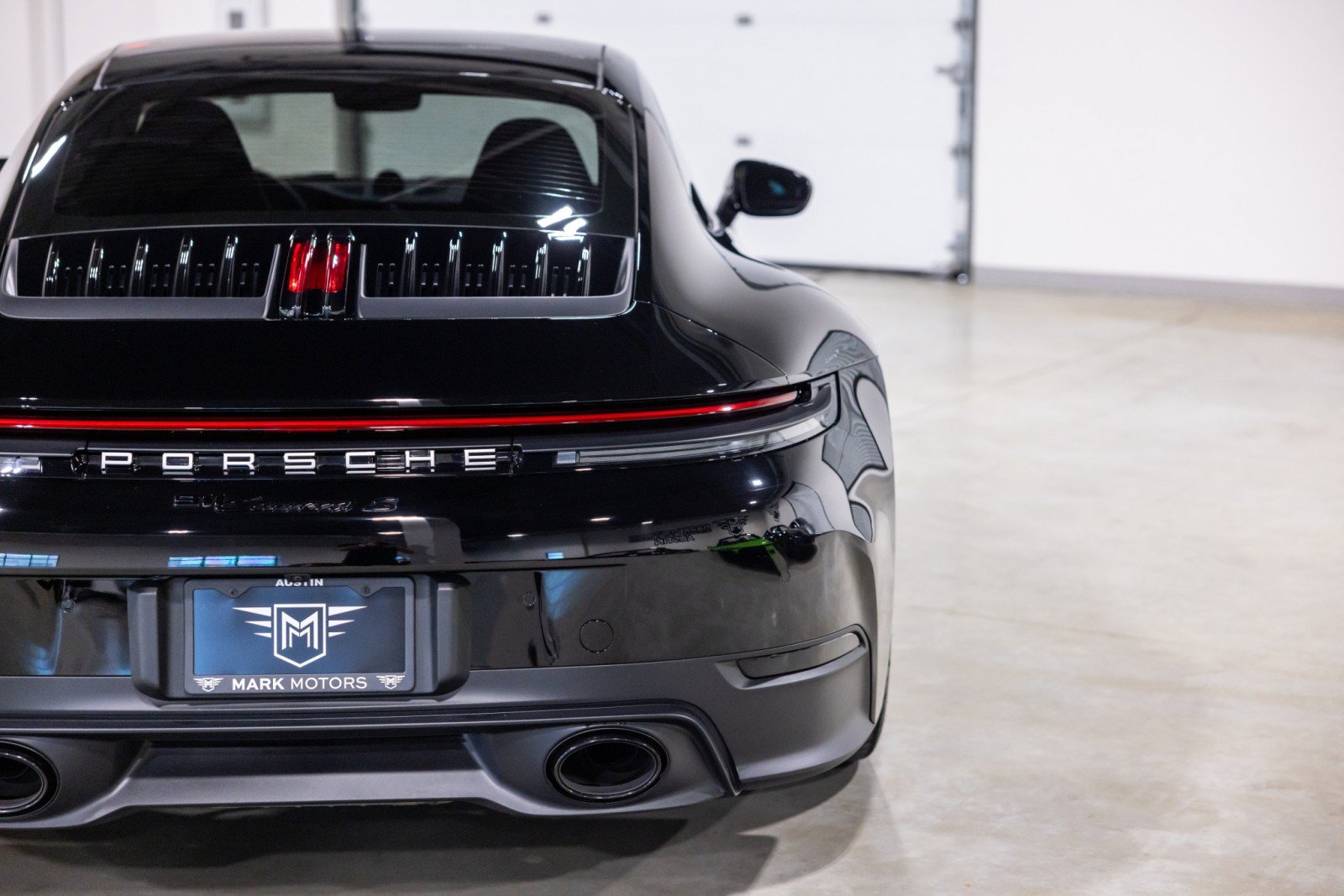 Used 2025 Porsche 911 Carrera S RWD image 13