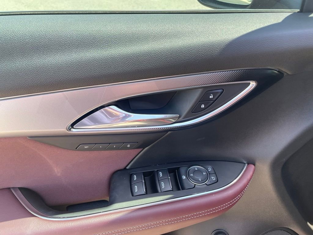 Used 2024 Buick Envision Sport Touring AWD/4WD image 11