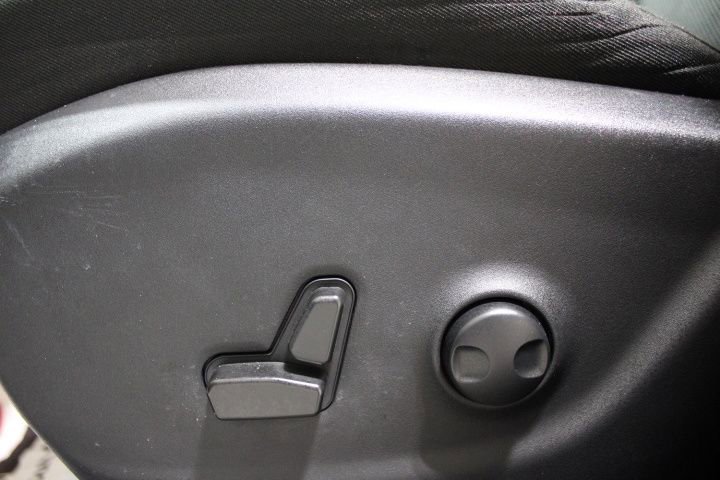 Used 2022 Jeep Cherokee Limited image 25