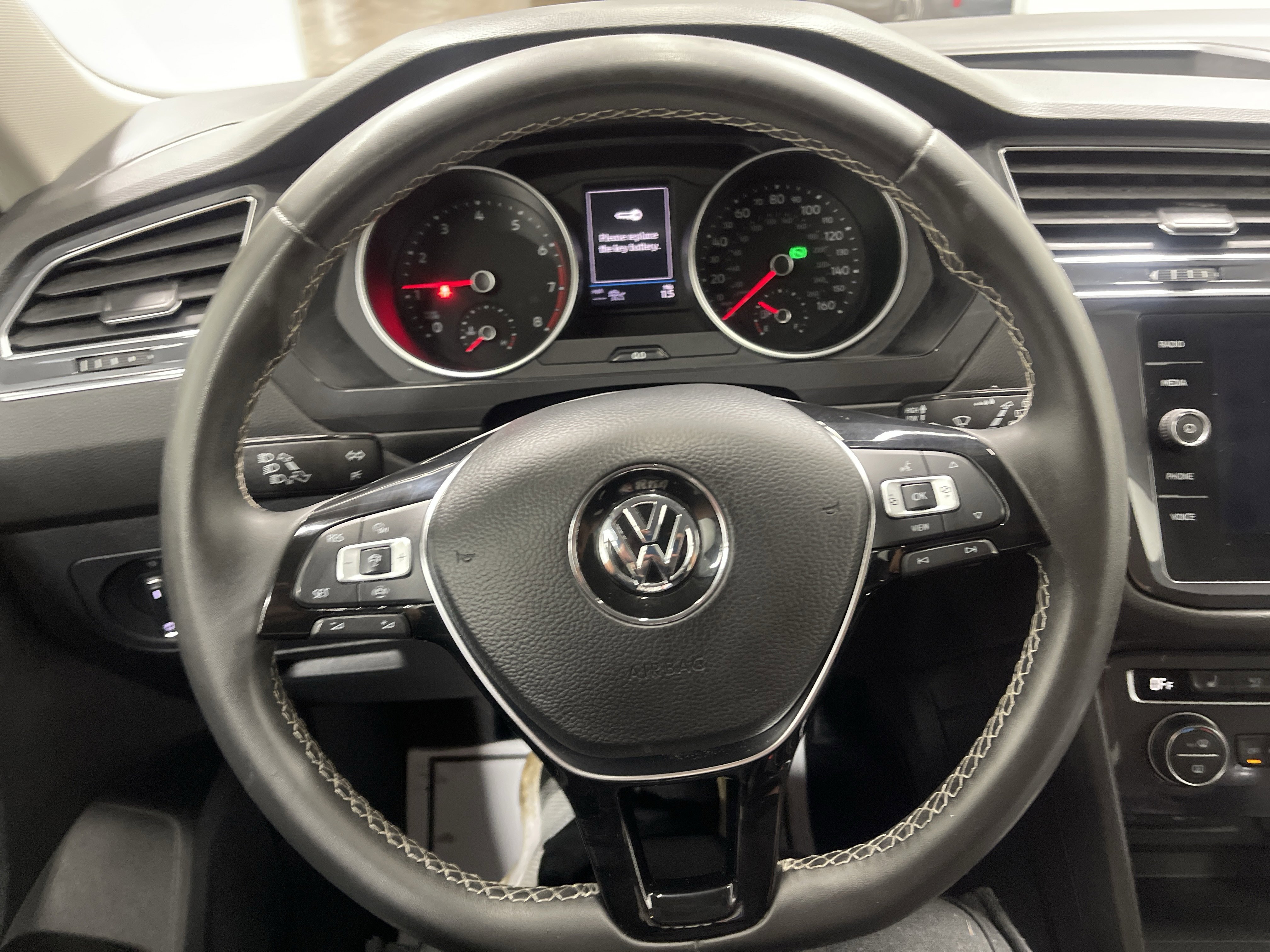 Used 2021 Volkswagen Tiguan SE image 31