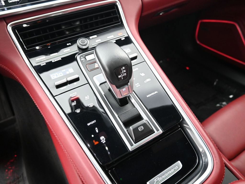 Certified 2022 Porsche Panamera Platinum Edition image 25