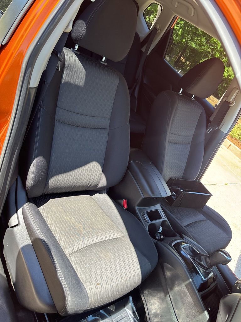 Used 2017 Nissan Rogue SV image 47