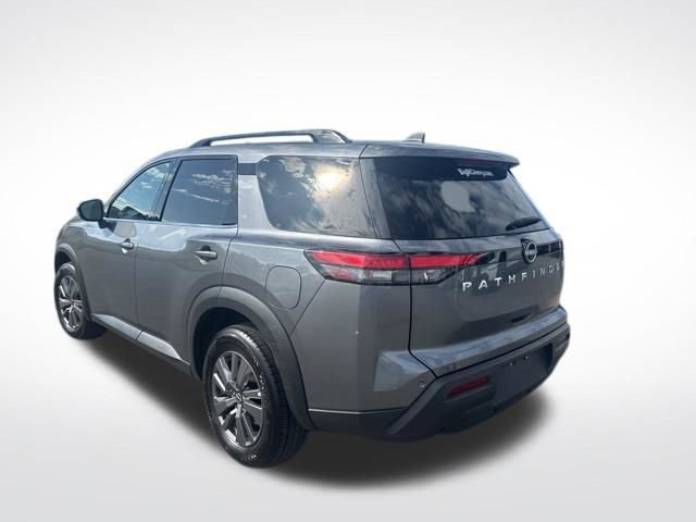 Used 2025 Nissan Pathfinder SV FWD image 3