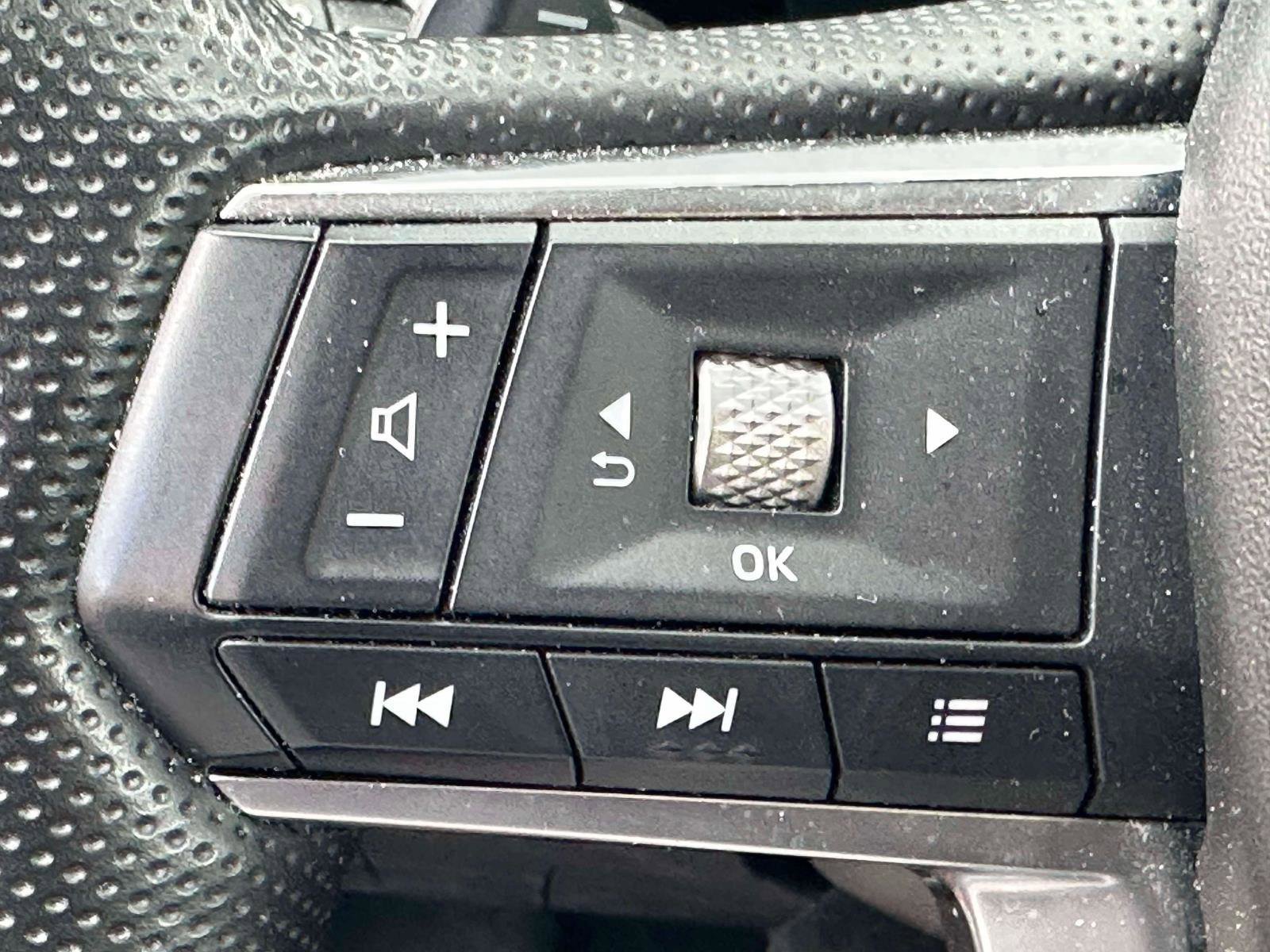 Used 2024 Mitsubishi Outlander SE AWD/4WD image 14