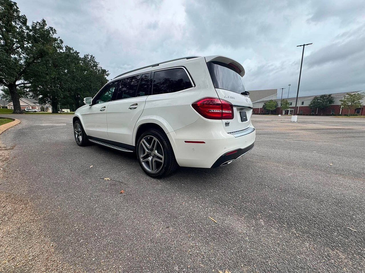 Used 2017 Mercedes-Benz GLS 550 4MATIC image 5