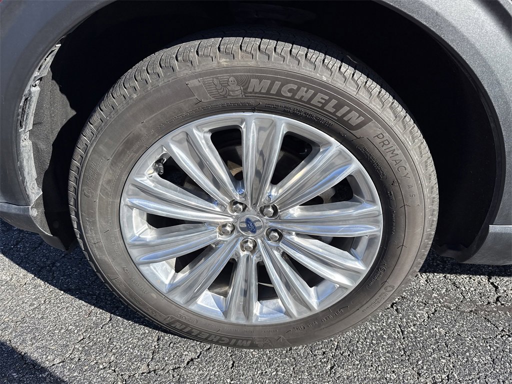 Used 2020 Ford Explorer Limited image 11