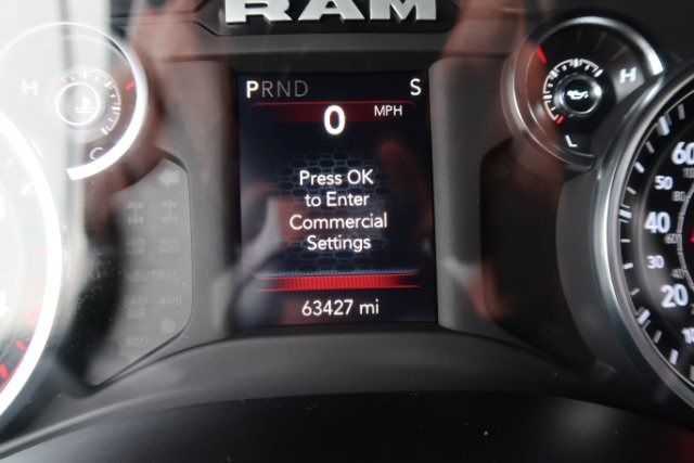 Used 2024 RAM 5500 Tradesman w/ Chrome Appearance Group AWD/4WD image 13