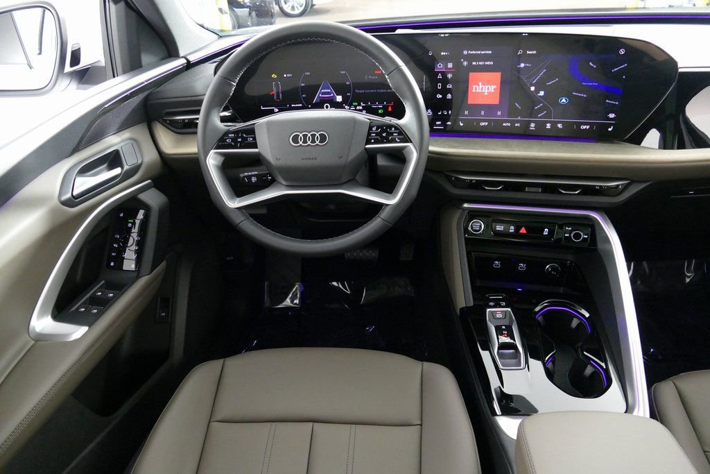 Used 2025 Audi Q5 Premium w/ Convenience Package image 25