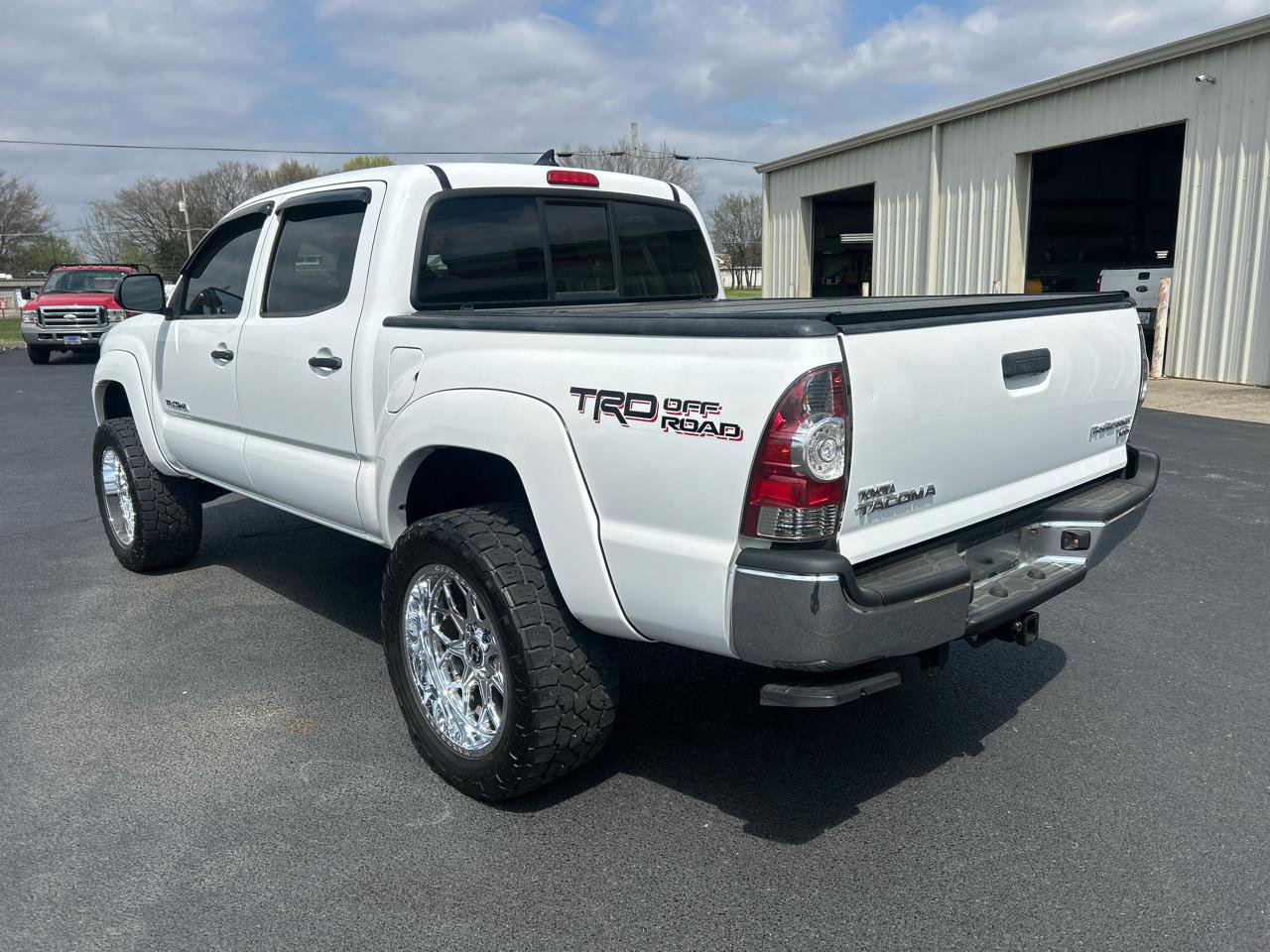 Used 2014 Toyota Tacoma PreRunner w/ TRD Off-Road Package RWD image 7