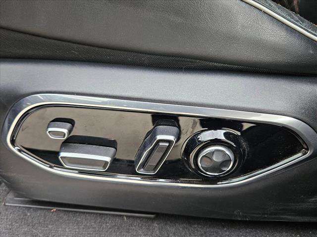 Used 2021 Jeep Grand Cherokee L Summit w/ Luxury Tech Group V image 15