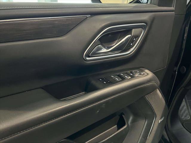 Used 2024 Chevrolet Suburban LT image 14