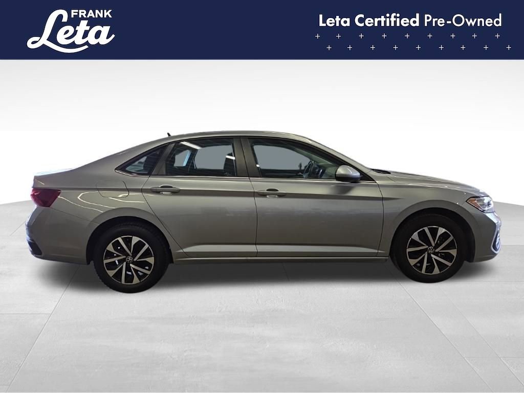 Used 2024 Volkswagen Jetta S image 7
