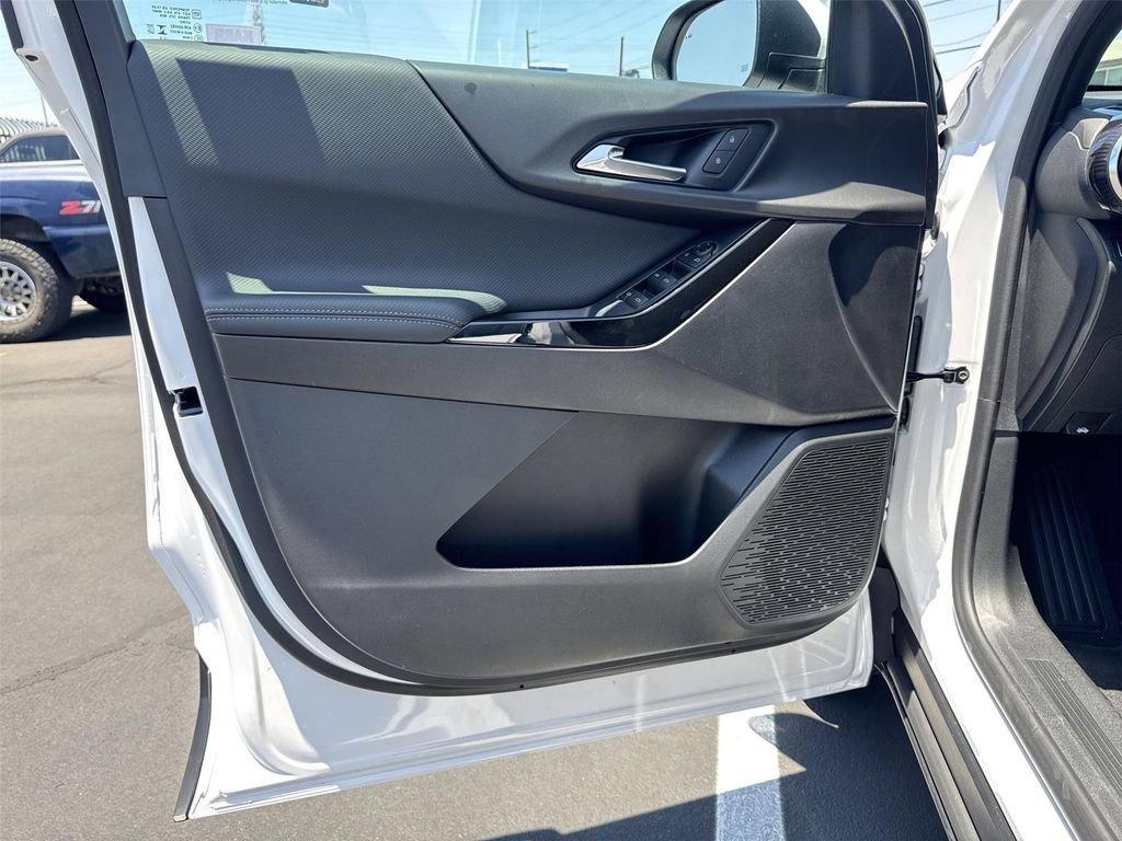 New 2026 Chevrolet Equinox LT w/ Safety and Technology Package AWD/4WD image 20