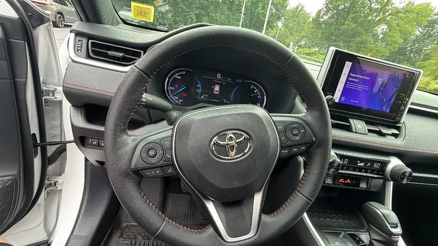 Used 2023 Toyota RAV4 SE w/ Weather & Moonroof Package AWD/4WD image 21
