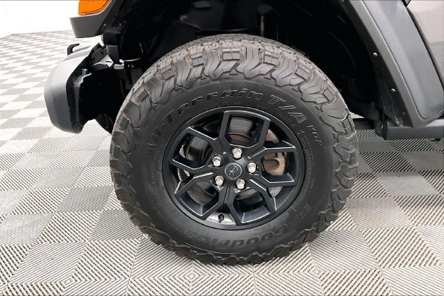 Used 2024 Jeep Wrangler Sport AWD/4WD image 9