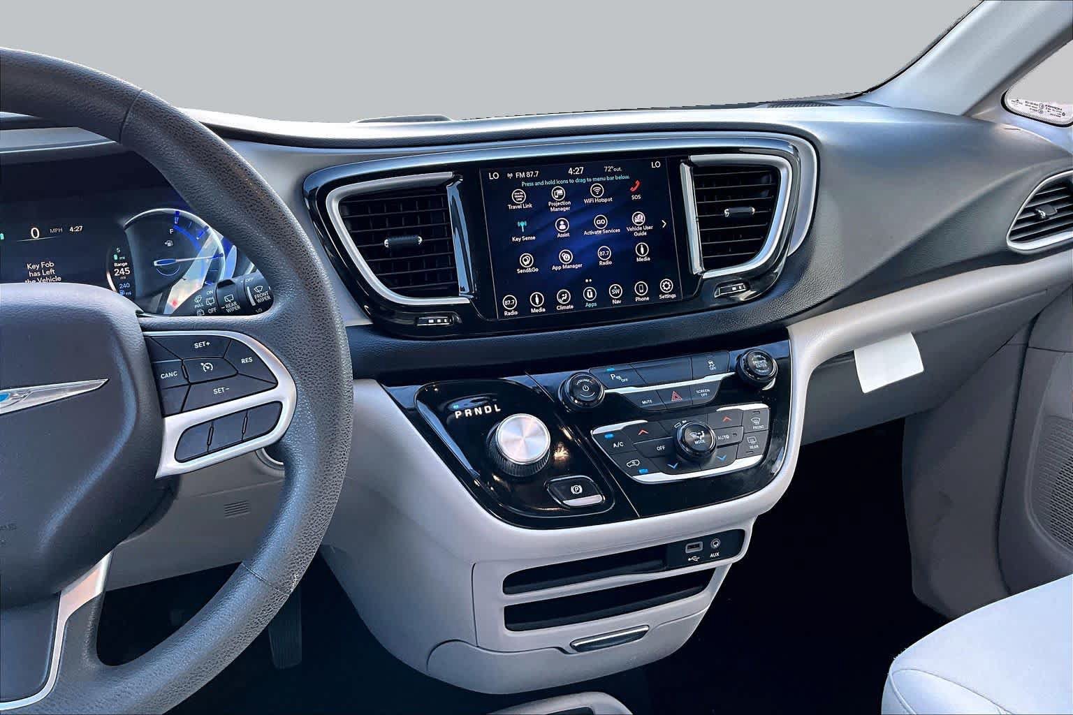 Used 2018 Chrysler Pacifica Touring Plus FWD image 7