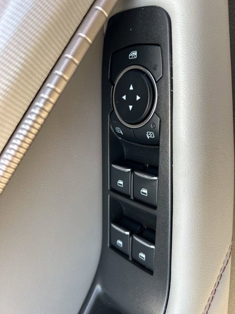 Used 2025 Ford Explorer Active w/ Active Comfort Package AWD/4WD image 27