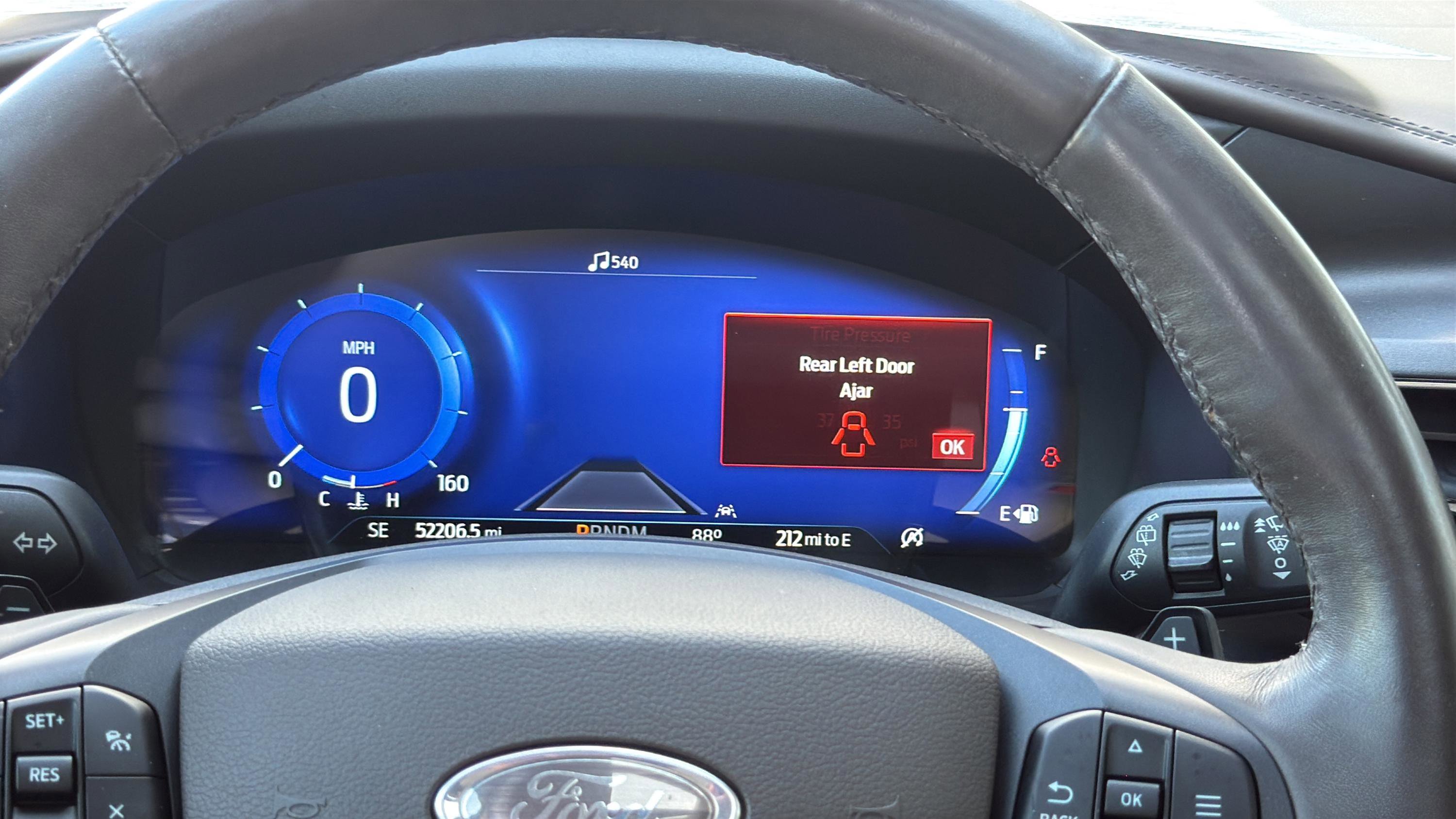Used 2020 Ford Explorer Platinum w/ Premium Technology Package image 43