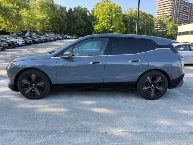 Used 2023 BMW iX xDrive50 w/ Premium Package AWD/4WD image 5