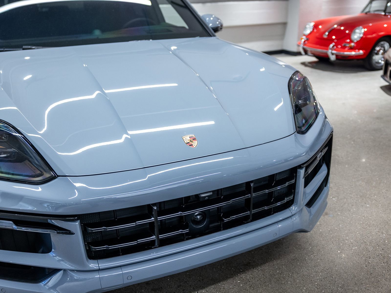 Certified 2025 Porsche Cayenne GTS image 12