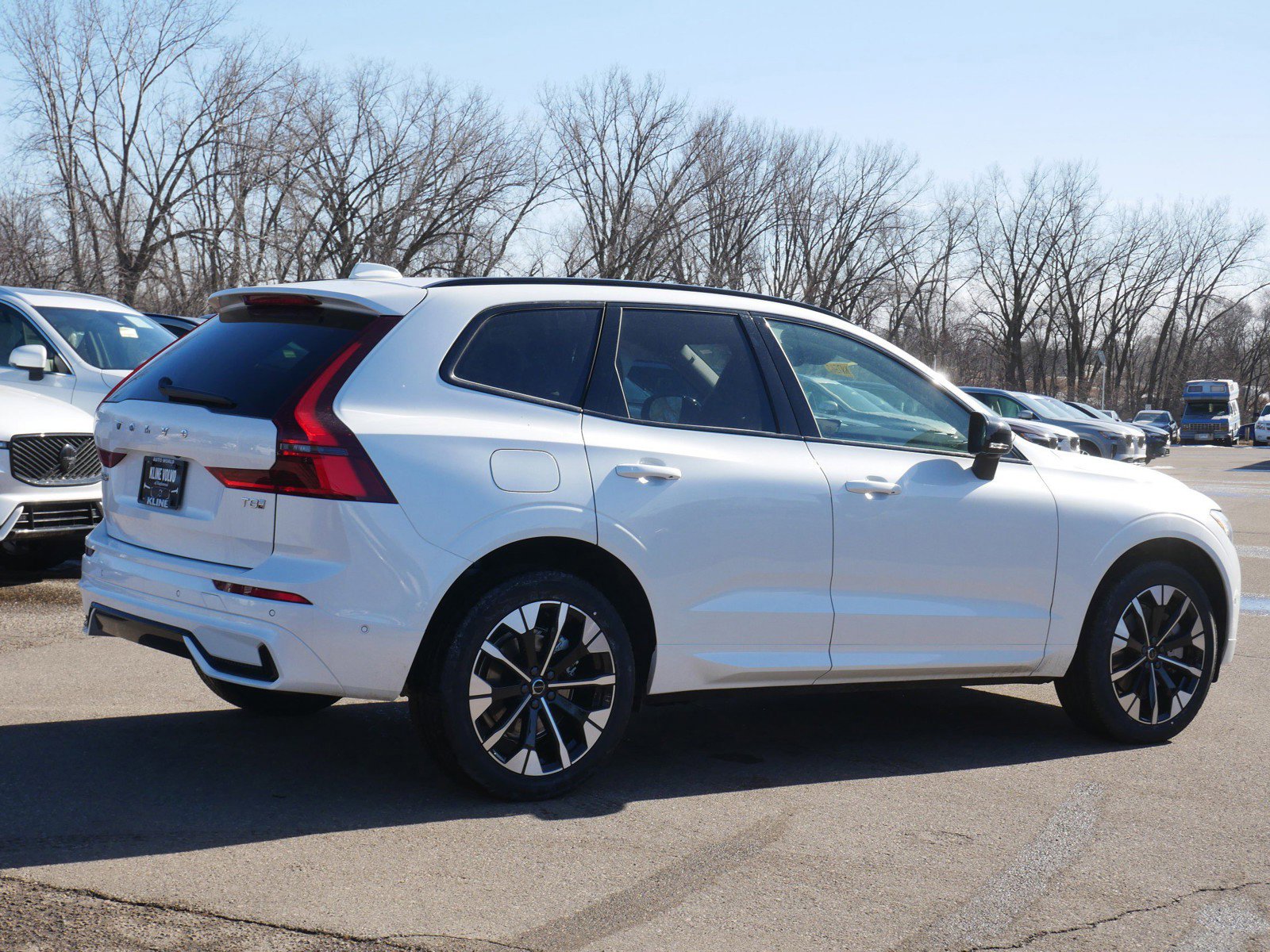 New 2026 Volvo XC60 T8 Plus w/ Climate Package image 3