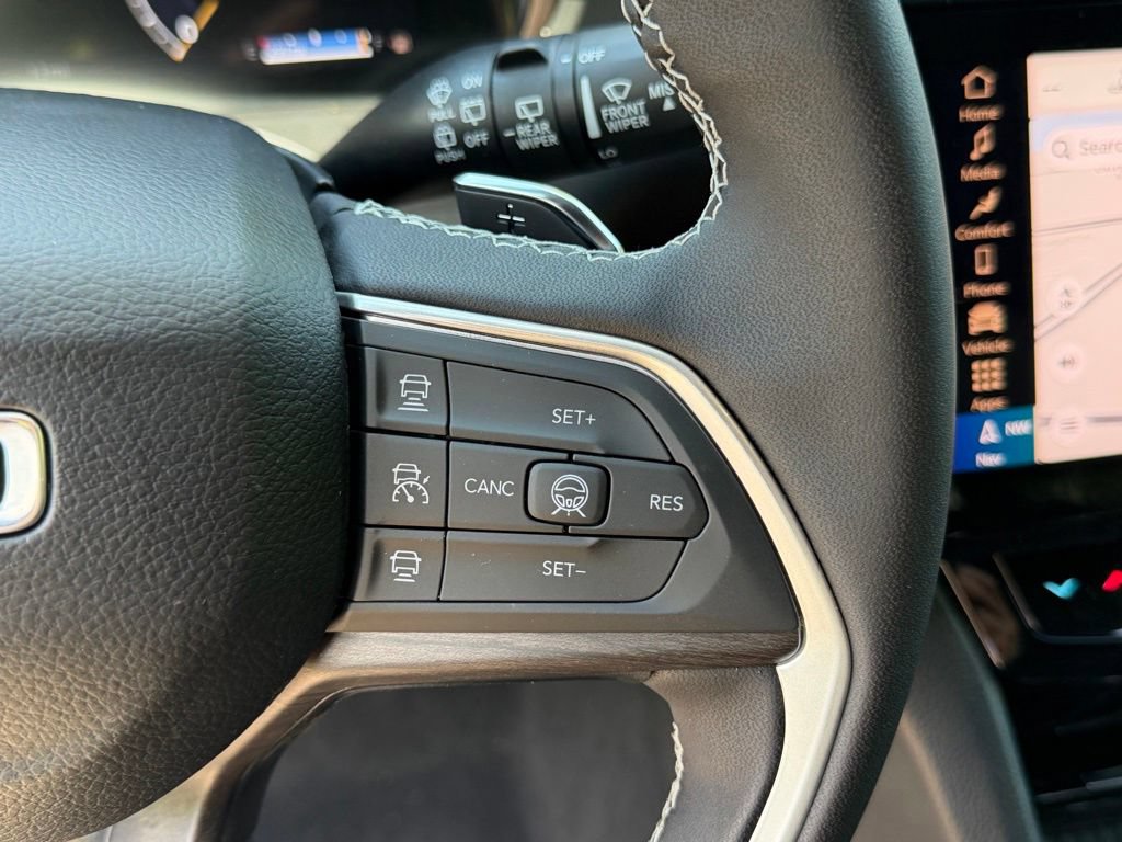 New 2026 Jeep Grand Cherokee Altitude AWD/4WD image 16