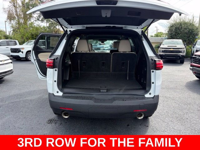 Used 2023 Chevrolet Traverse LS FWD image 17