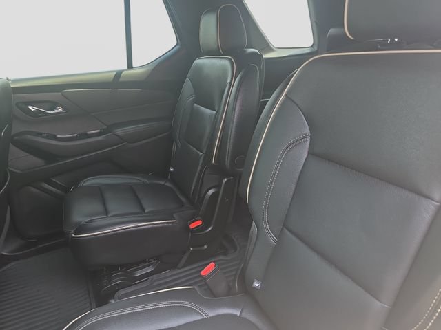 Used 2023 Chevrolet Traverse Premier FWD image 14