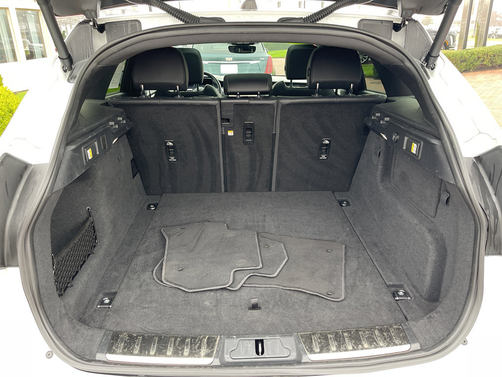 Used 2025 Jaguar F-PACE R-Dynamic S image 13