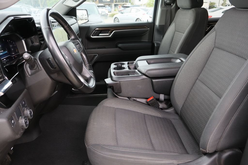 Used 2025 Chevrolet Silverado 1500 LT RWD image 21