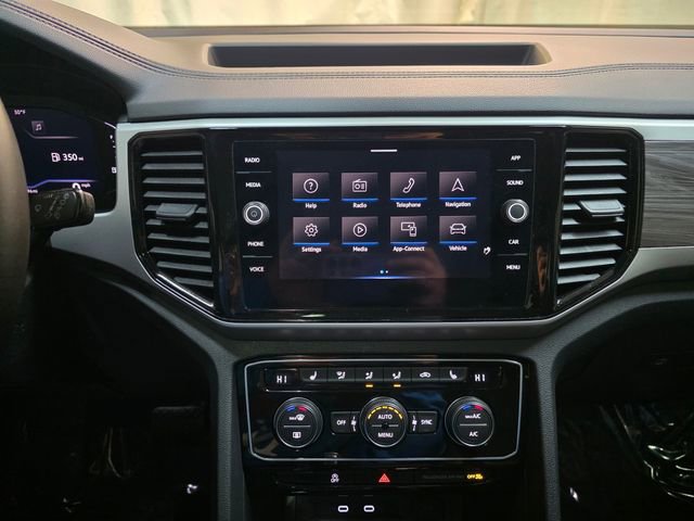 Certified 2022 Volkswagen Atlas Cross Sport SE w/ Panoramic Sunroof Package image 20