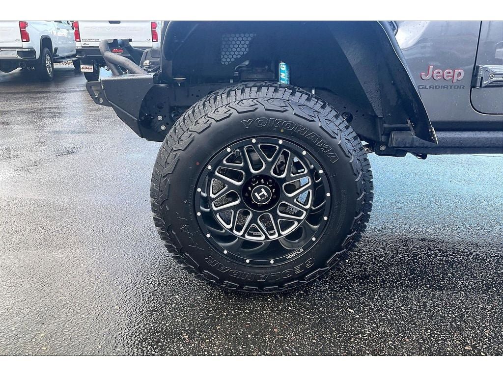 Used 2021 Jeep Gladiator Rubicon w/ Cold Weather Group AWD/4WD image 10